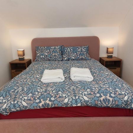 Bright - Central - Sleeps 10 Эдинбург Экстерьер фото